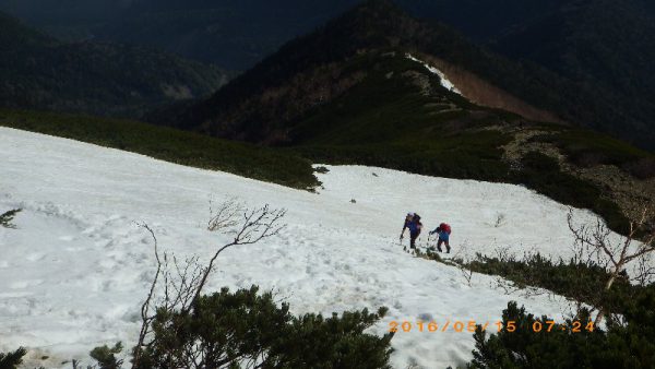 4/10小仙丈ヶ岳(2855m)への登り　傾斜きつい